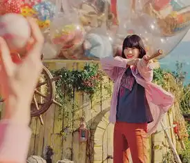 组图菅田将晖小松菜奈共同出演cm童话风格搭配绚丽色彩
