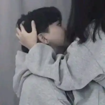 00后qq情侣头像
