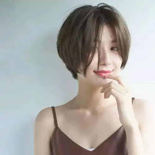 剪这样的发型你就是美女,走到哪都有回头率
