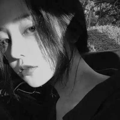 如何使用美瞳
