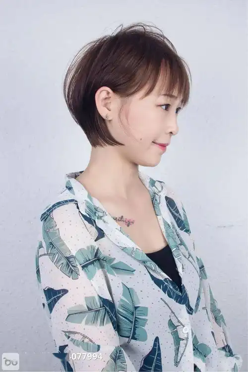 短发女生,可以搭配这些刘海
