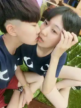 吻过你的唇你是我的人
