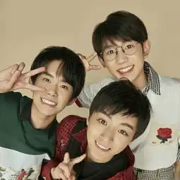 tfboys三宝同时换了微博头像啦
