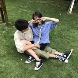 2019搞笑90后情侣头像鬼脸小情侣
