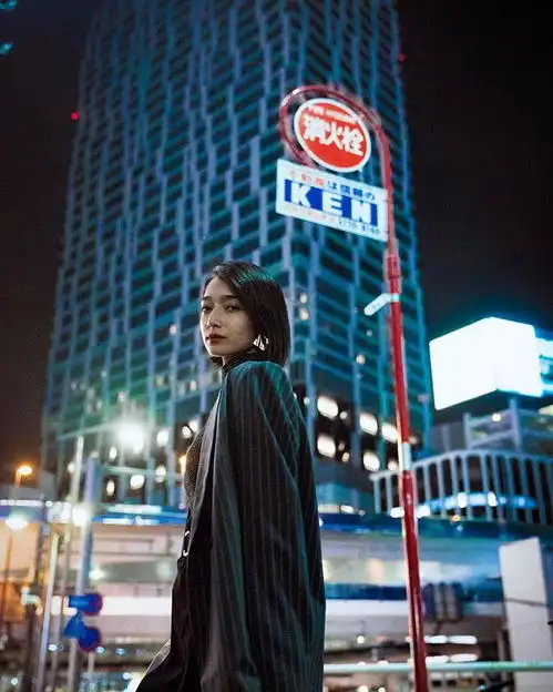 气质干净如少年,又甜美如少女让人一见钟情的日模
