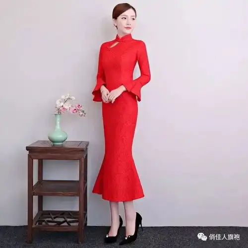 之蕾丝红色喇叭袖时尚中式新娘结婚旗袍
