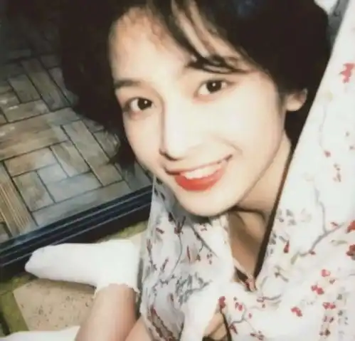 女生头像复古风

