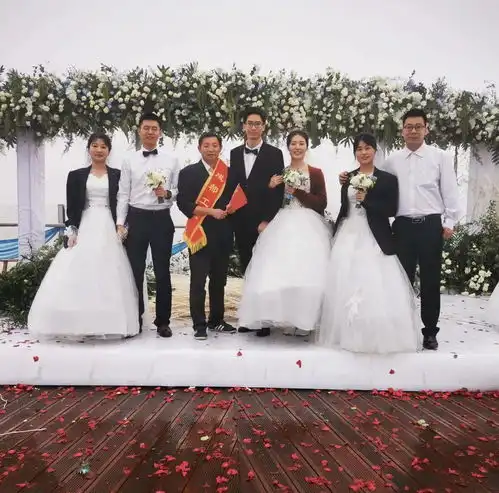 发糖这场集体婚礼齁甜齁甜的
