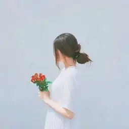 有些话,藏在心里更适合
