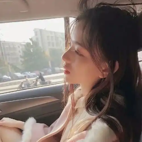 一个女人越聪明,就越懂得在男人面前装傻
