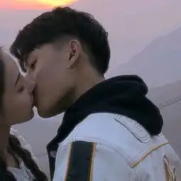 急求这张情侣头像的另一半
