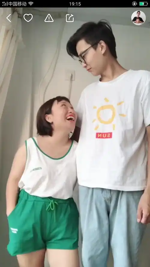 在快手看到一对情侣我承认我羡慕了
