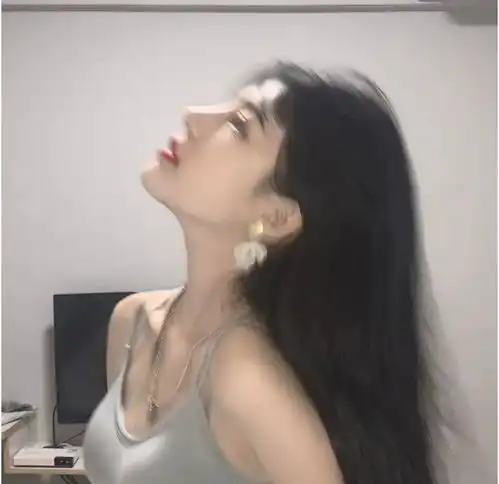 温柔是在夹缝里也能开出的花
