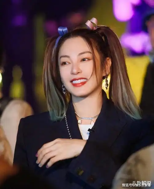 征爱的我们拟邀嘉宾,阿娇阿sa一同上节目秦昊夫妇也来了
