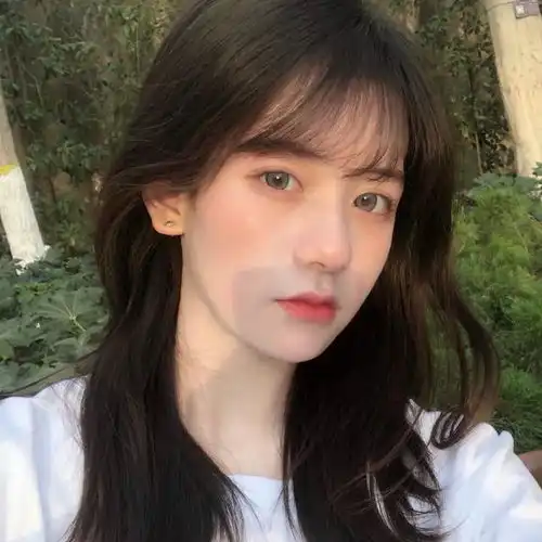 女头丨我笨笨的说不出太多情话
