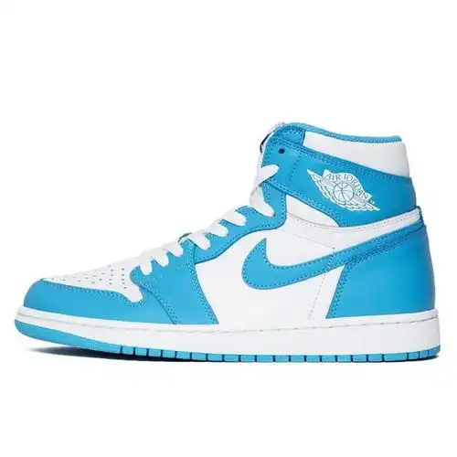 aj1火到爆,小姐姐我能踩在你的aj上撩你吗
