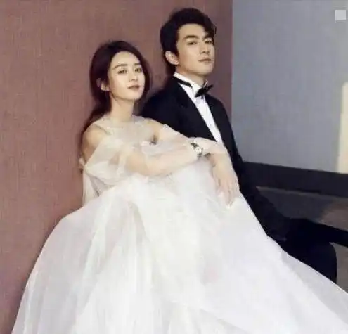 男子汉李宇春首次穿婚纱,美到窒息,网友你变得不认识了
