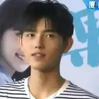 陈飞宇校服头像
