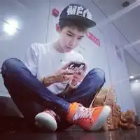 情侣盘腿坐头像盘腿坐着的情侣头像
