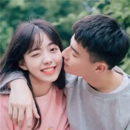 非主流情侣头像一男一女能遇见你是我的福分
