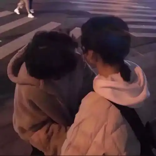 ins零零后学生最爱情头就是喜欢你,哪怕只是一场空欢喜
