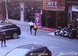 南宁一对情侣家电着火后,逗逼的玩起了自拍网友没毛病
