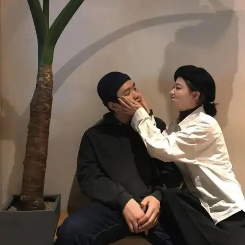 吹爆这组情侣头像
