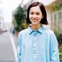 平胸妹子怎么拍艺术照
