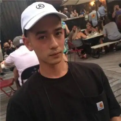 好看情侣头像真人一对,温婉可亲可以为妻的女人
