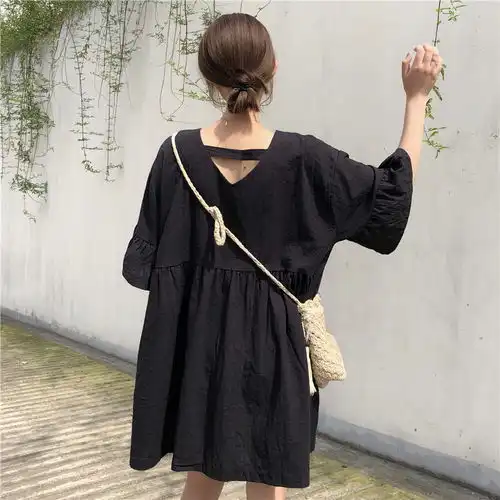 简约大方的搭配,浪漫雅致,凸显你曼妙的身材
