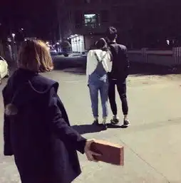 七夕过情人节没毛病,但是夜深了多照顾下人家的感受嘛
