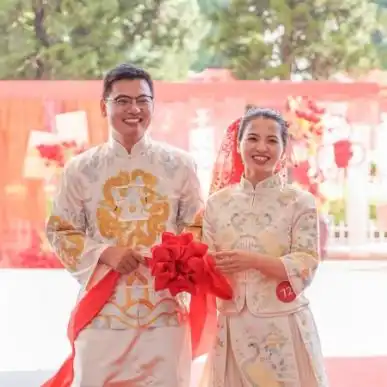 组图有福之州举办集体婚礼百对新人幸福礼成
