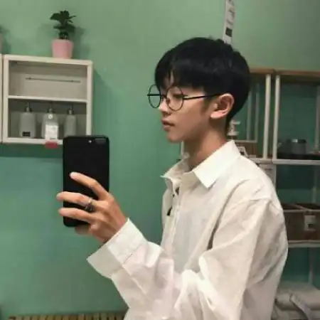 阳光帅气成熟的男生头像,错过了爱情就错过了人生
