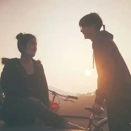 好看的情侣头像,文艺的更好
