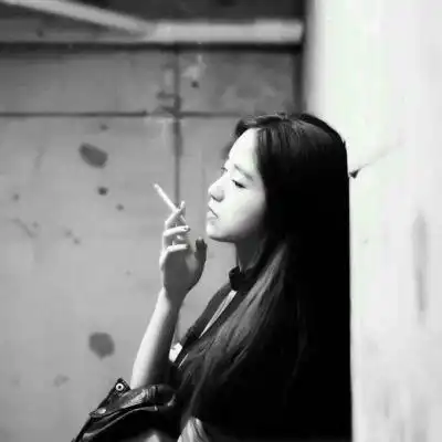中国人为什么喜欢厕所抽烟
