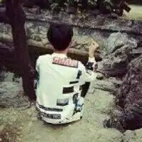 原因是王乐乐想看她微信,杨青柠没让看,王乐乐将杨青柠拖到在地导致分手...
