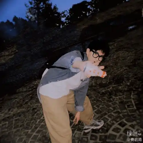拍拍拍再被介绍相亲,你要拿出一张章若楠这样的胶片照
