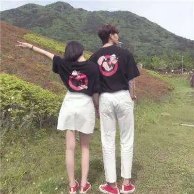 一对两张独一无二恋人头像
