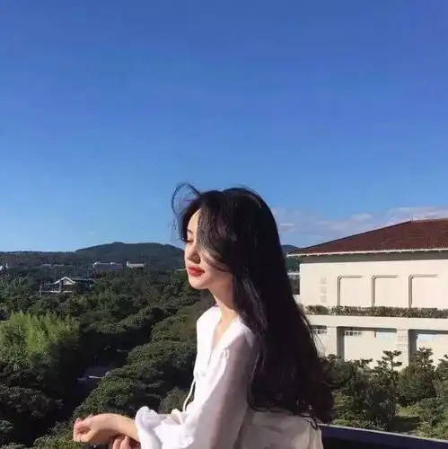 头像没有人喜欢孤独,只是不愿失望
