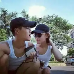 有没有这样的情侣头像求大神指点谢谢

