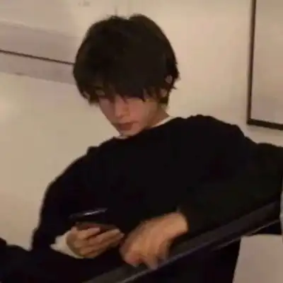 ins高冷文艺范男头我在人间贩卖男生头像我要个性网
