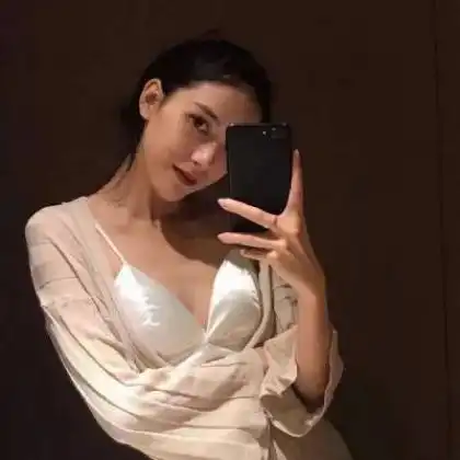 2020时尚个性情侣头像一男一女,舍得为你付出的人是爱你的
