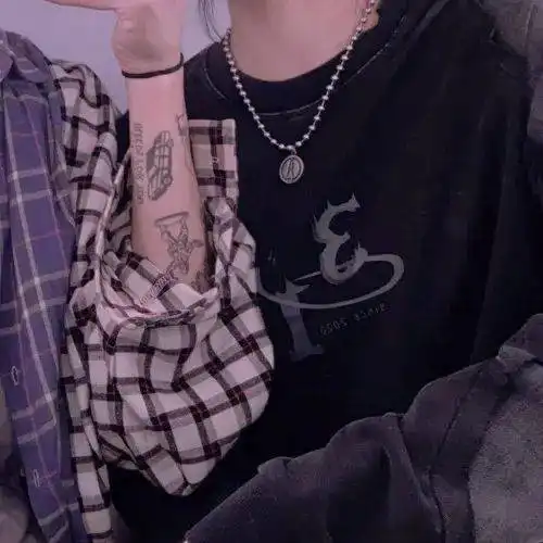 情头让网恋男孩心动的超甜文案

