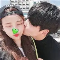 那么的安静,那些无声的岁月惹人爱的俏皮女生微信头像
