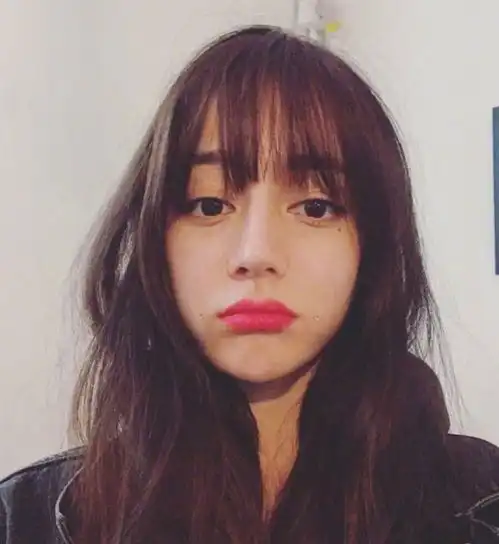 本就一言难尽,却被粉丝尬吹的造型,关晓彤热巴果真如此
