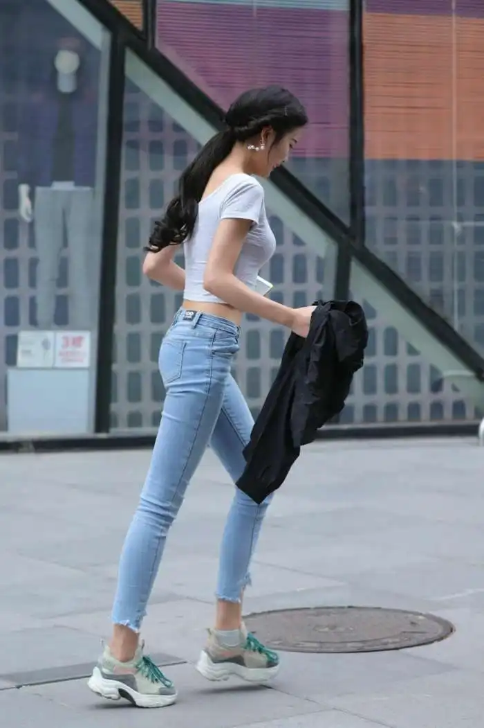 街拍如果我们是女人,一定不喜欢这组街拍,可惜我们是男人
