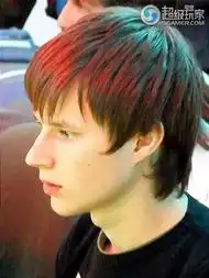 有些卡友叫我沁蓝也有人叫蓝蓝外婆叫我蓝锅锅
