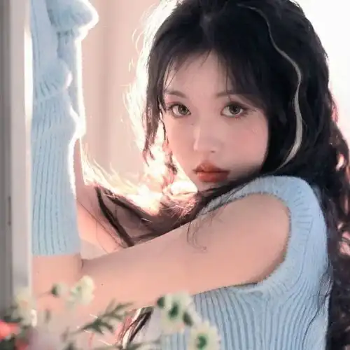 招桃花温柔小众真人女生头像284
