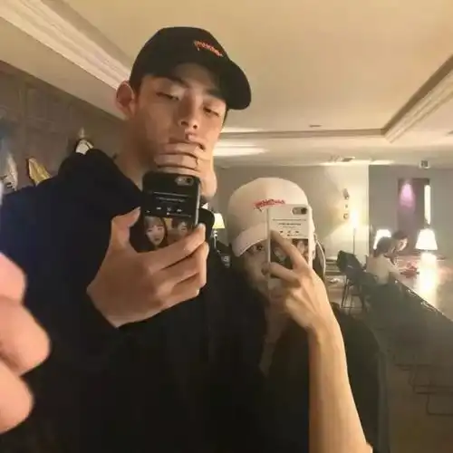致我们单纯的小美好情侣头像
