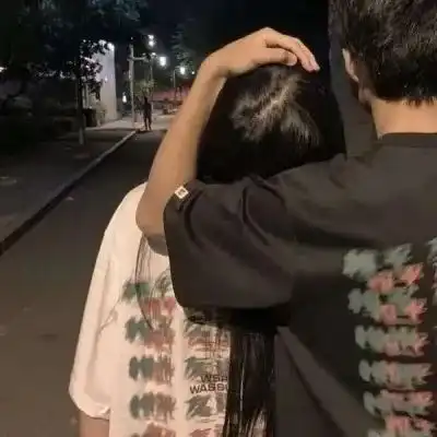从校服走到婚纱几率是多少

